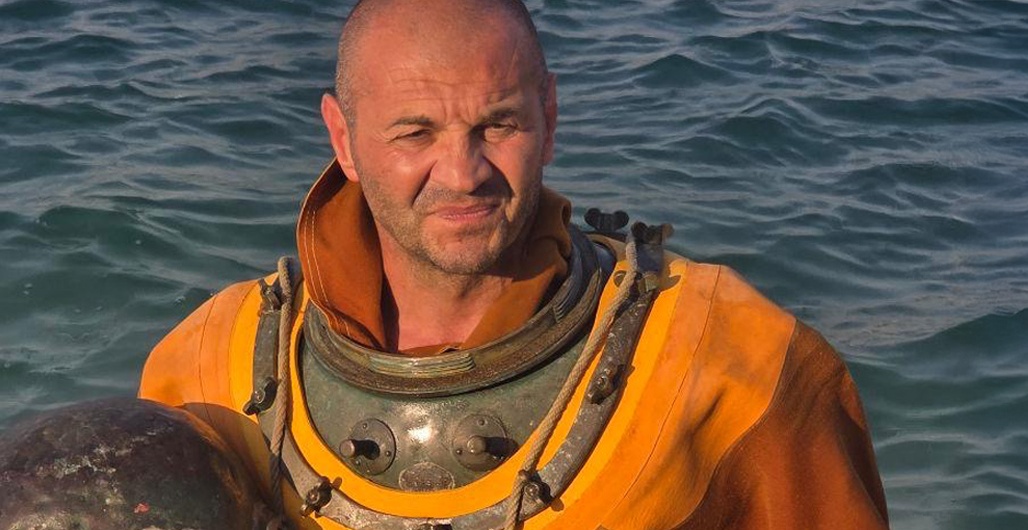 Guinness World Record Underwater Plastic Cleanup